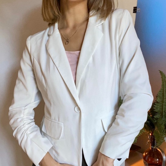 White Blazer - Size Medium - Picture 4 of 4